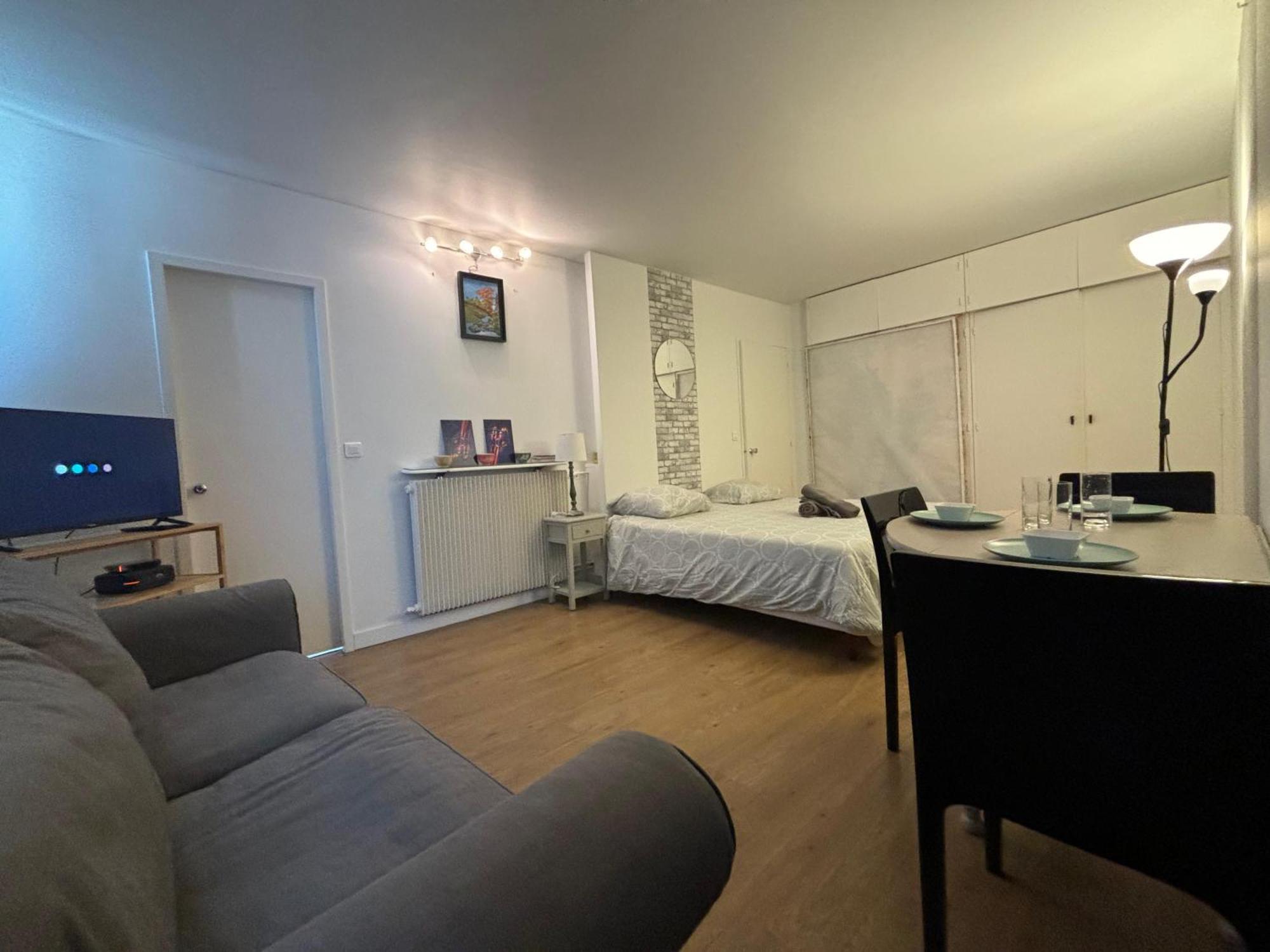 Des Champs Elysees Appartement Paris