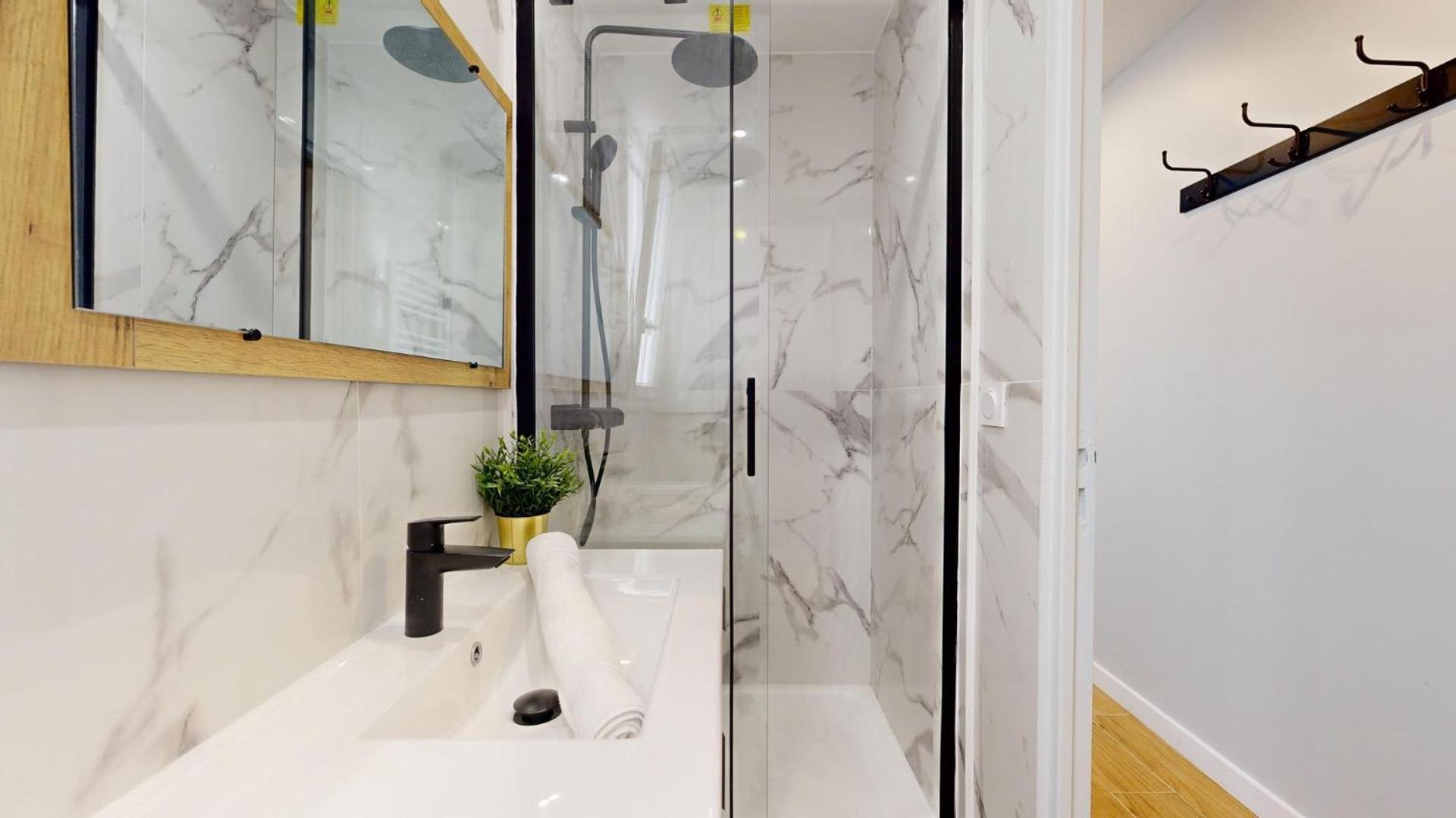 Bluestay 196 - Au Marais Paris