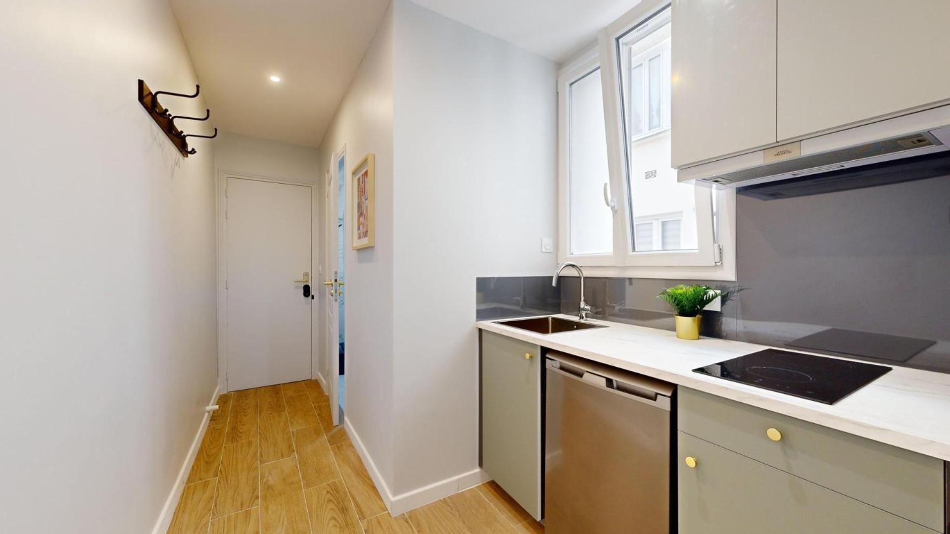 Bluestay 196 - Au Marais Apartment *