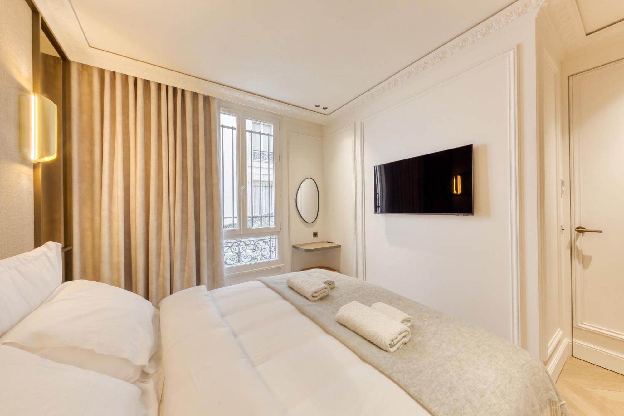 Prestige L 3ch L 2sdb L Clim L Louvre Apartment Paris