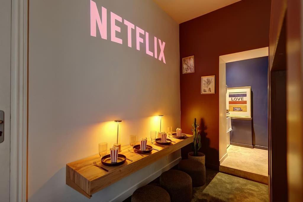 Sacre Coeur, Netflix & Chill