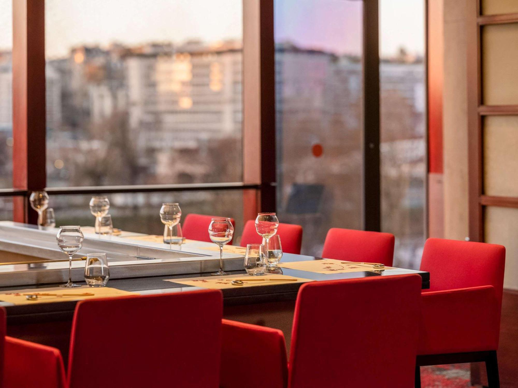 Novotel Centre Tour Eiffel Hotel