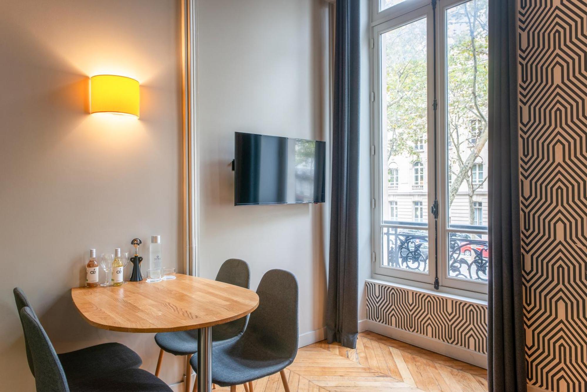Helzear Champs-elysees Hotel 4*