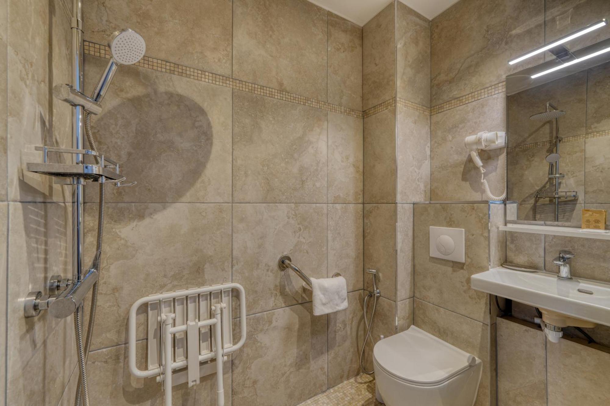 Phenix Hotel