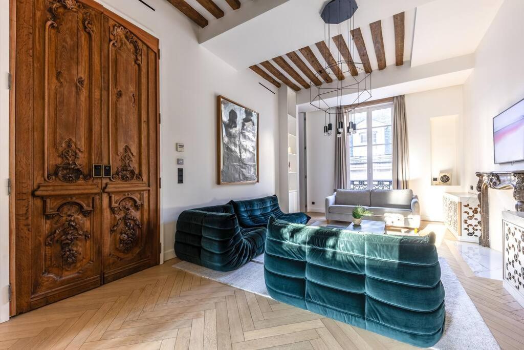 Chic 2-bedroom Haven Apartment *