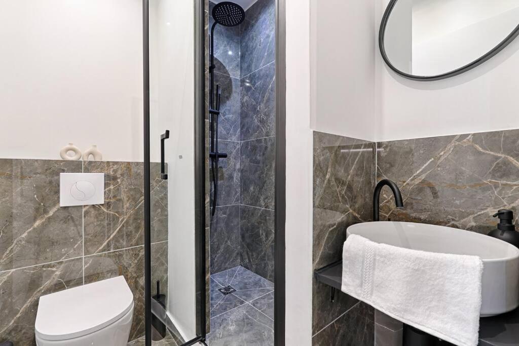 Buttes Chaumont Charming 4p Apartment *