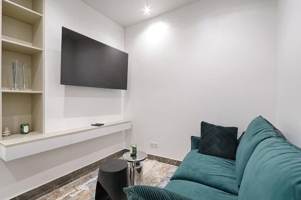 Buttes Chaumont Charming 4p Apartment Paris