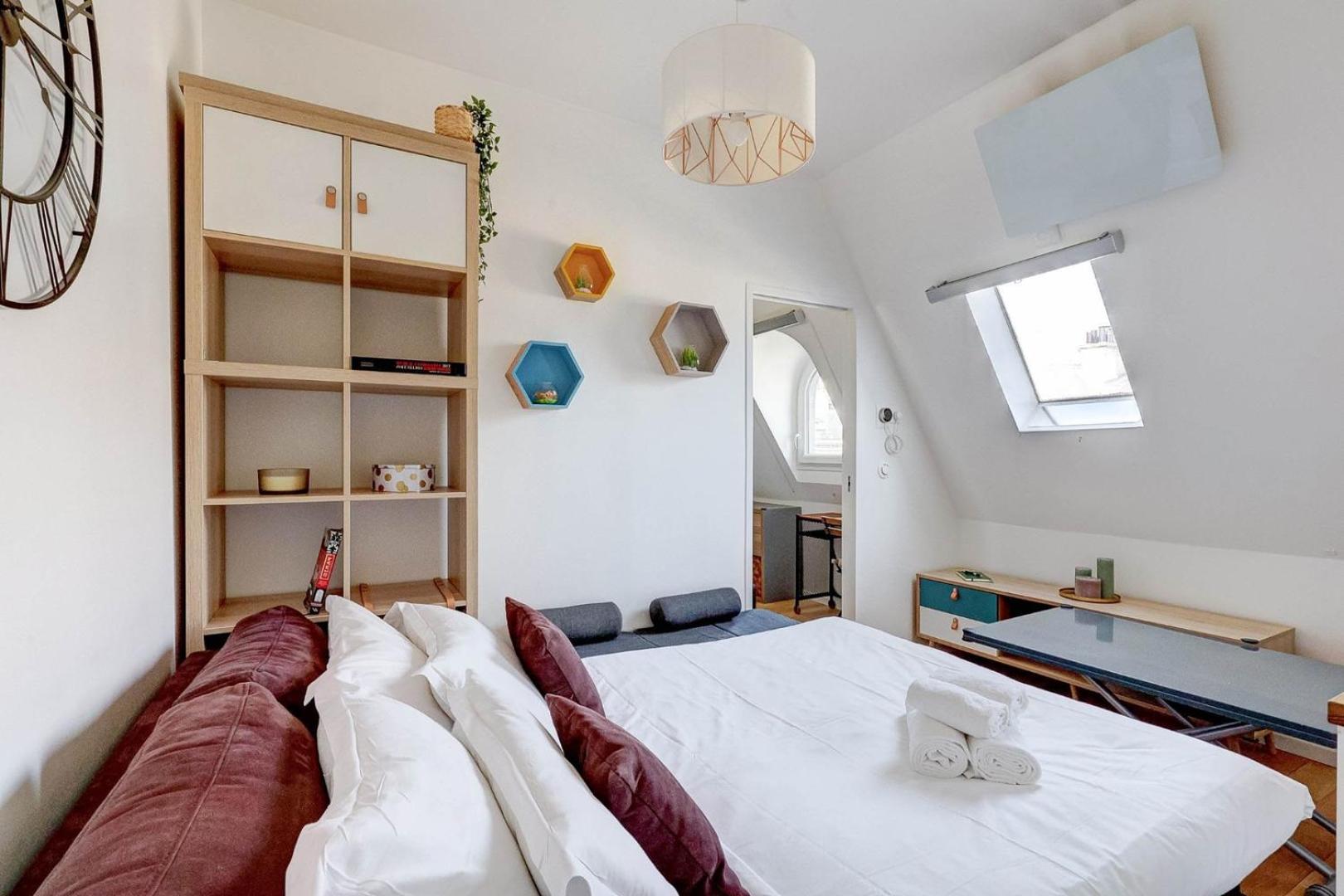 Bnbnook - Prime 1br - Arc De Triomphe & Champs Apartment *