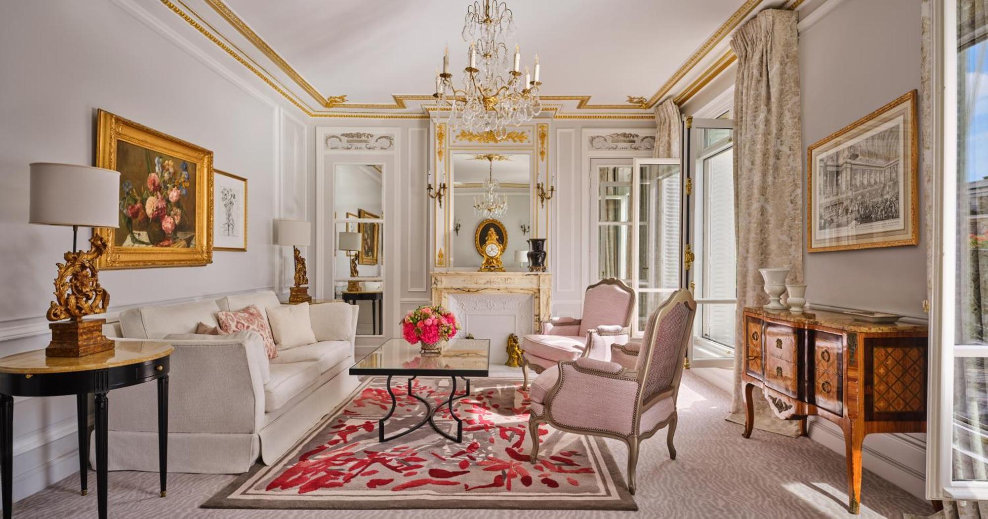 Plaza Athenee - Dorchester Collection