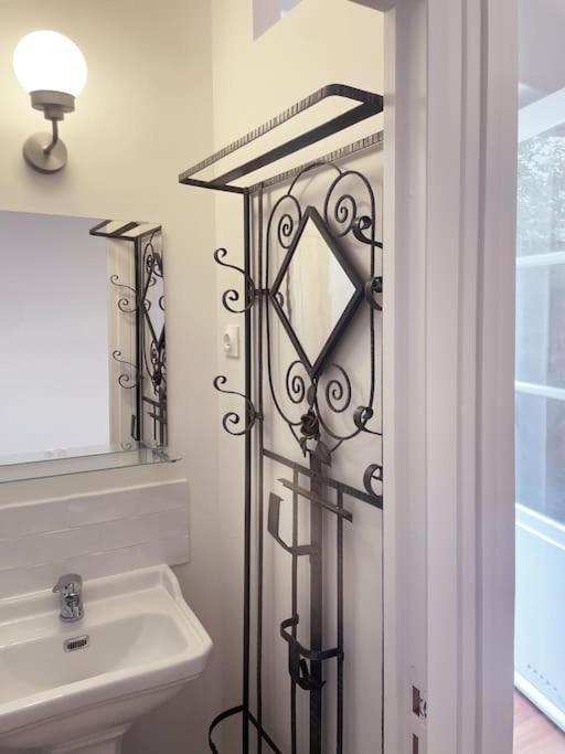 Appartement Chic Neighborhood Charming Courtyard 7th Paris