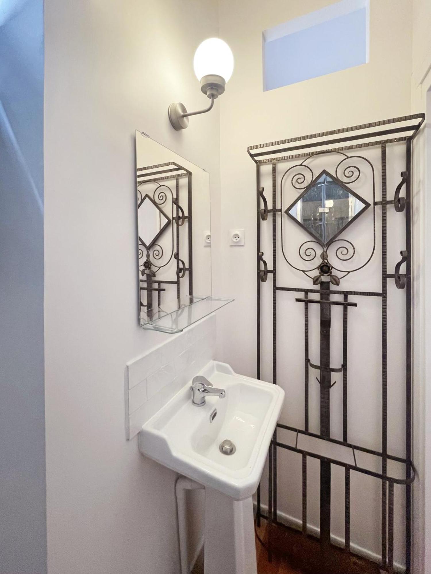 Chic Neighborhood Charming Courtyard 7th Appartement *