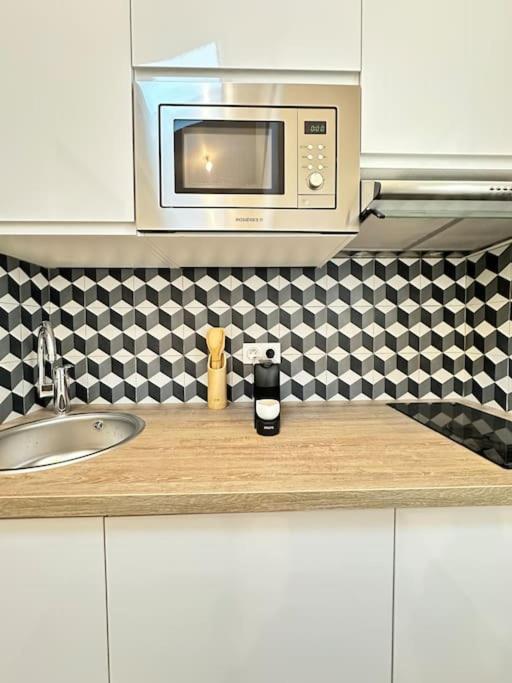 Dans Le 16e Apartment Paris