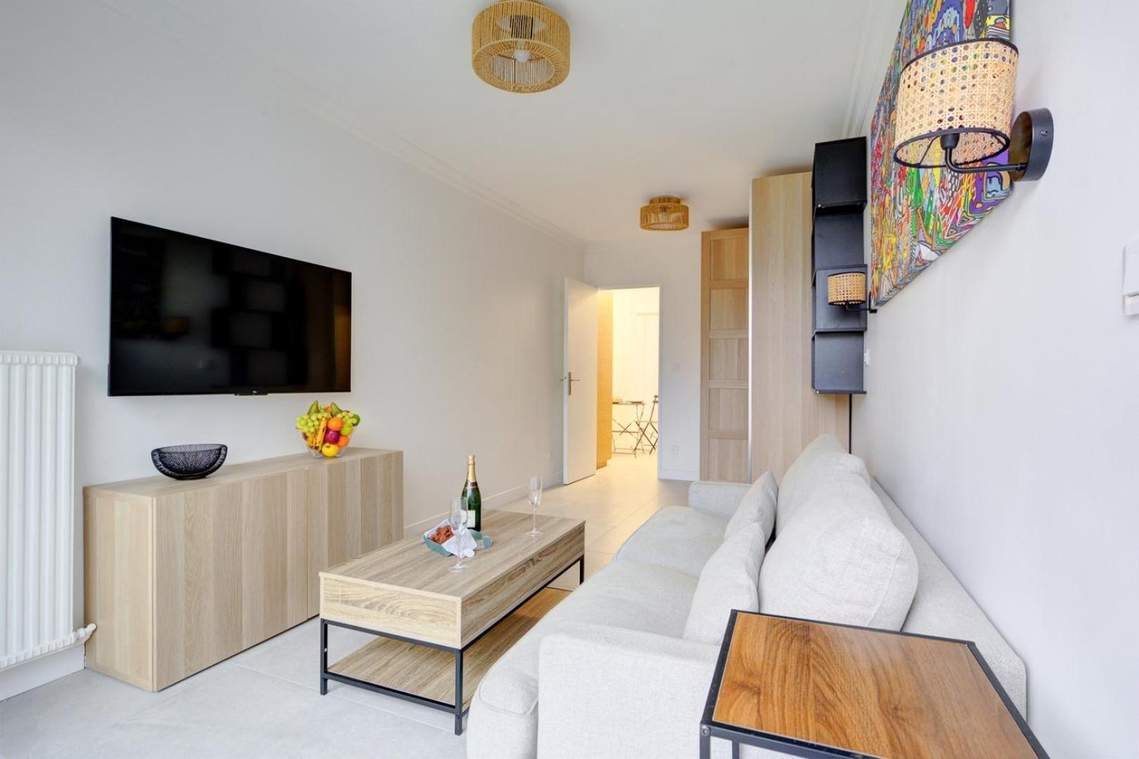 Bluestay 807 - Superb Apartment