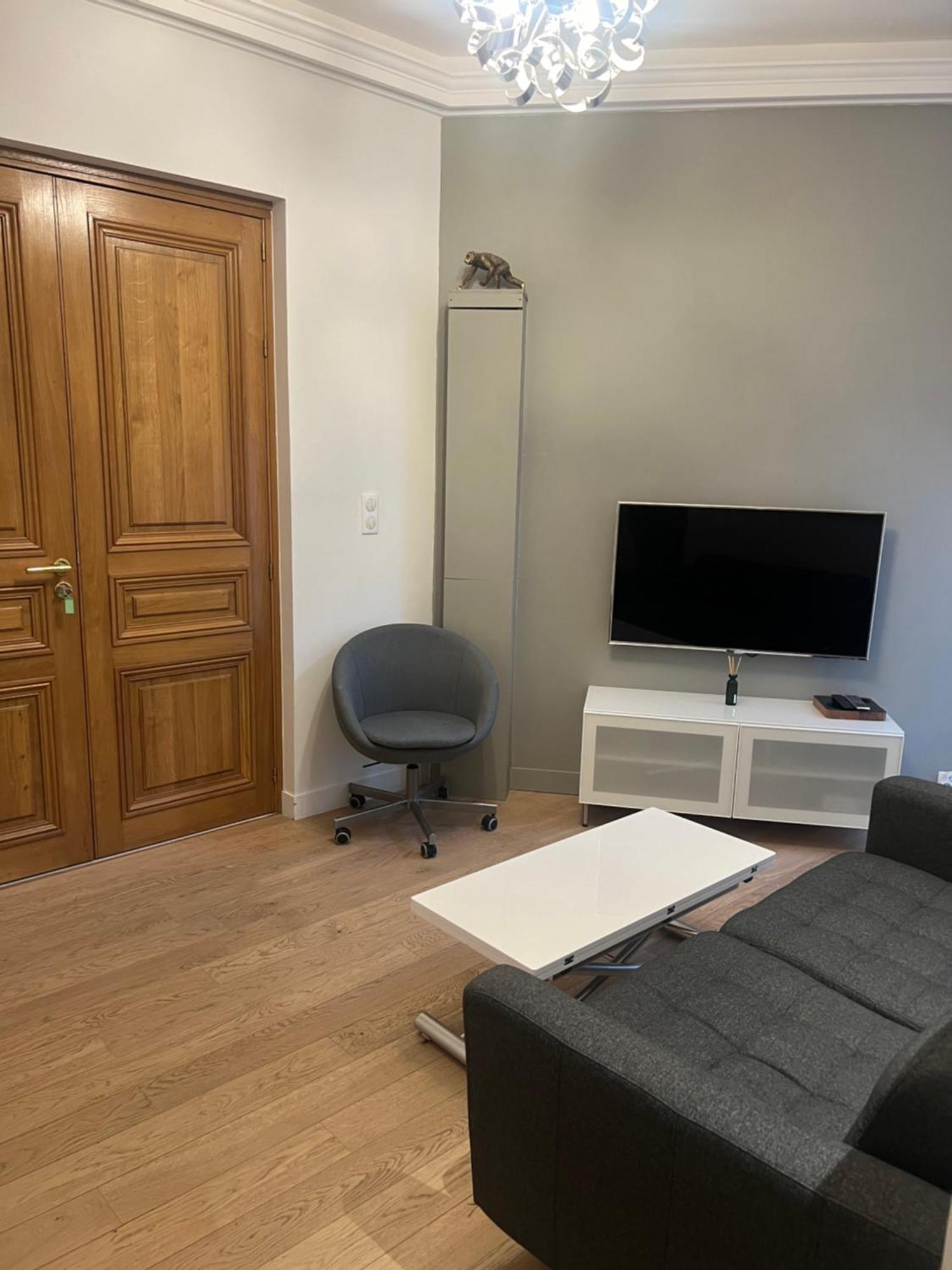 Magnifique Au Coeur Du 8e Apartment *