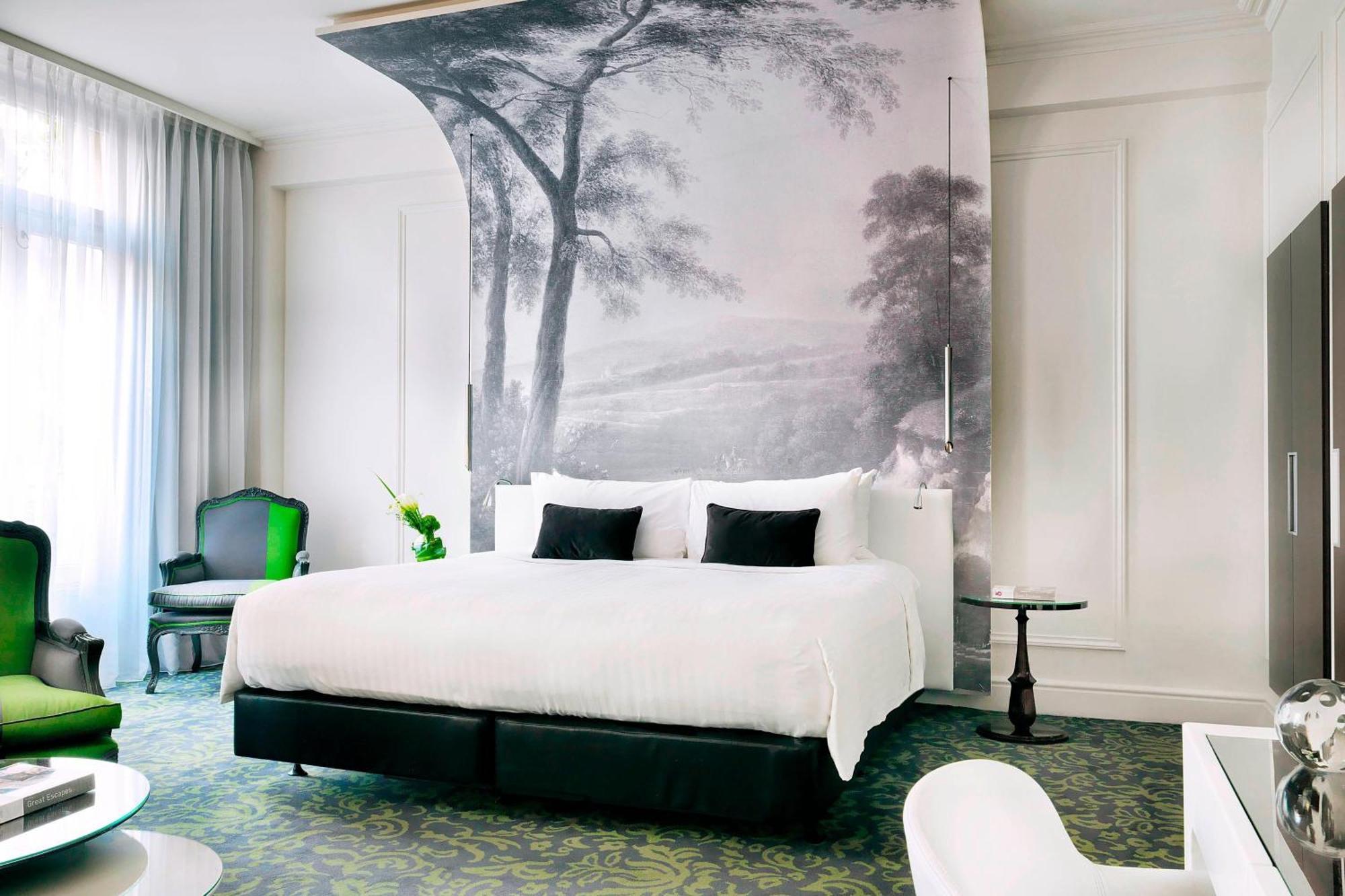 Hotel Renaissance Nobel Tour Eiffel 4*