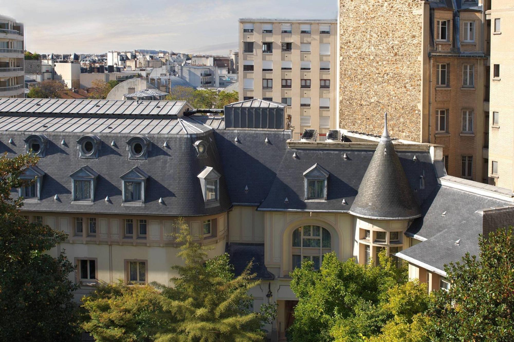 Renaissance Nobel Tour Eiffel Hotel