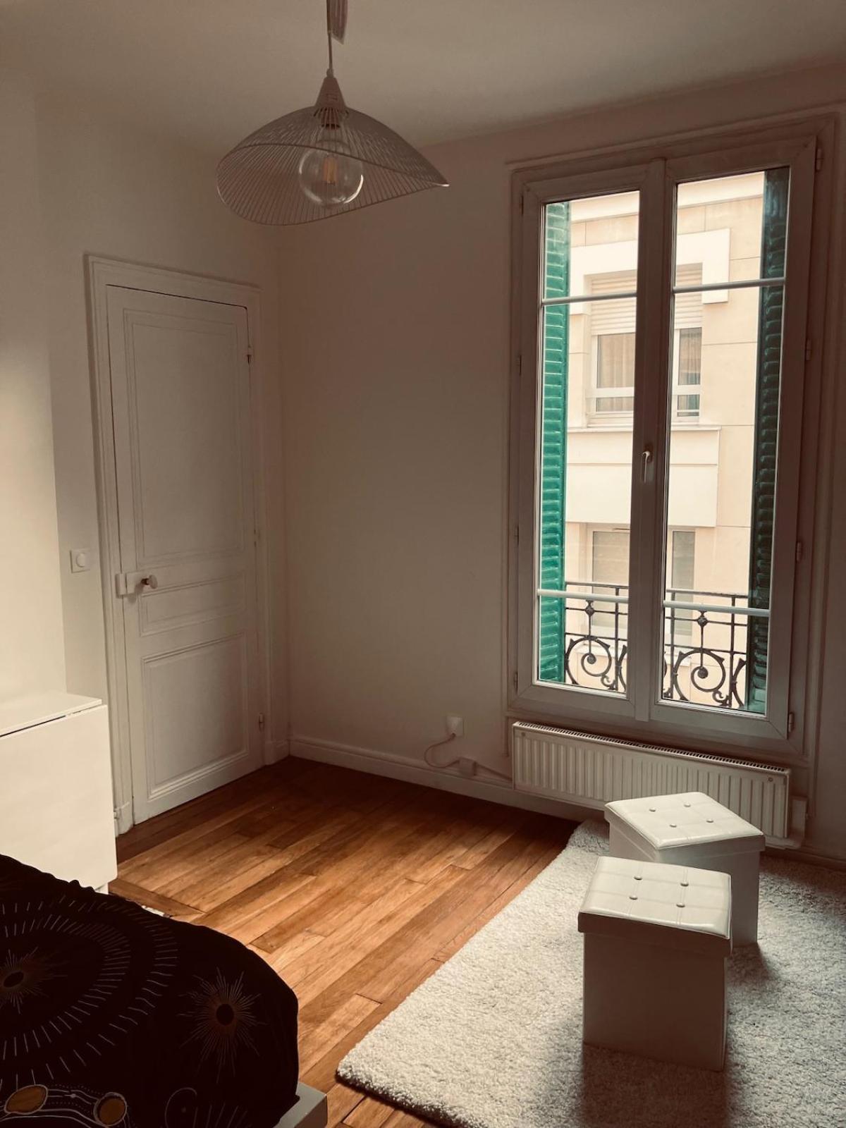 A 2min Du Metro Apartment