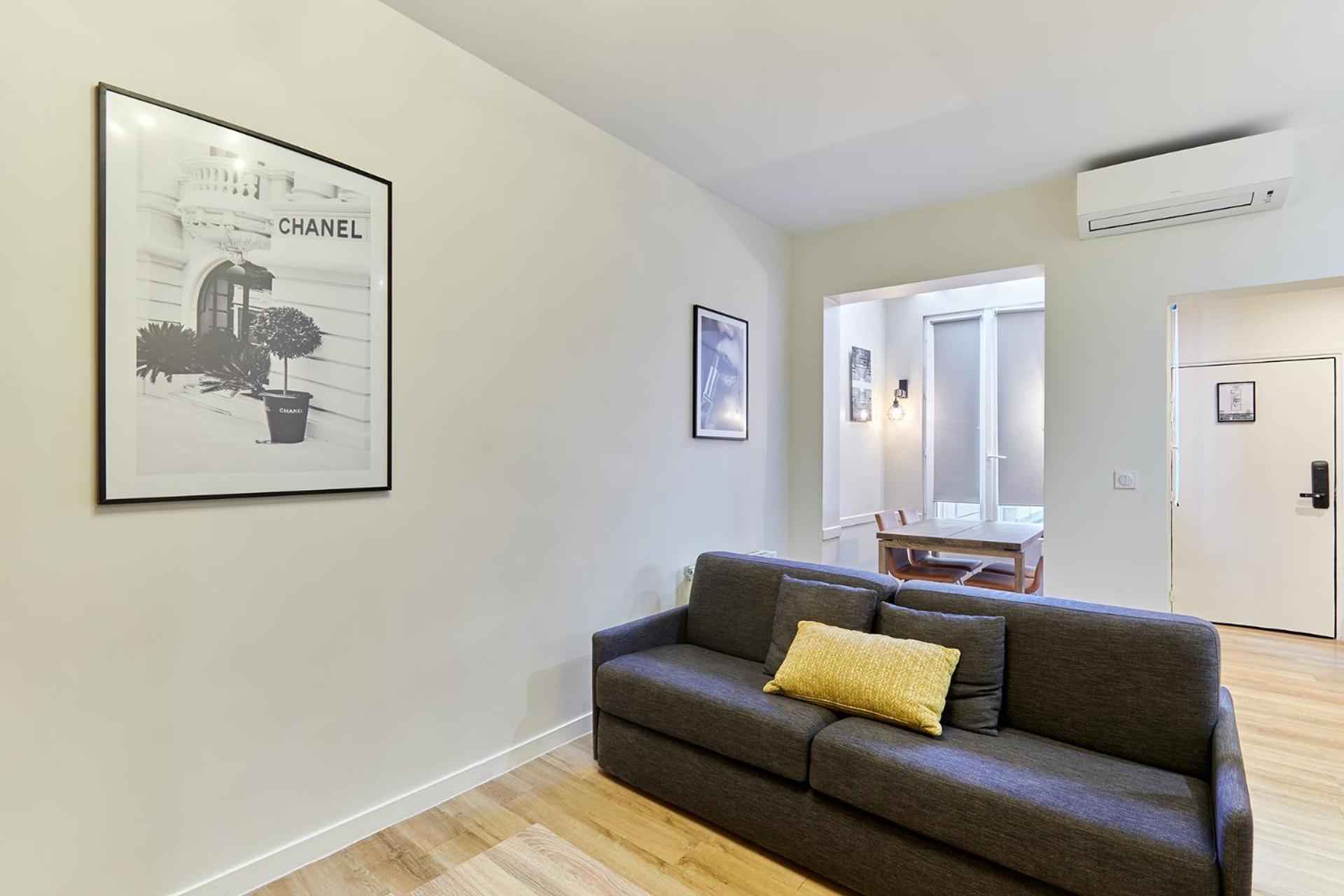 Rent A - Meslay Apartment *