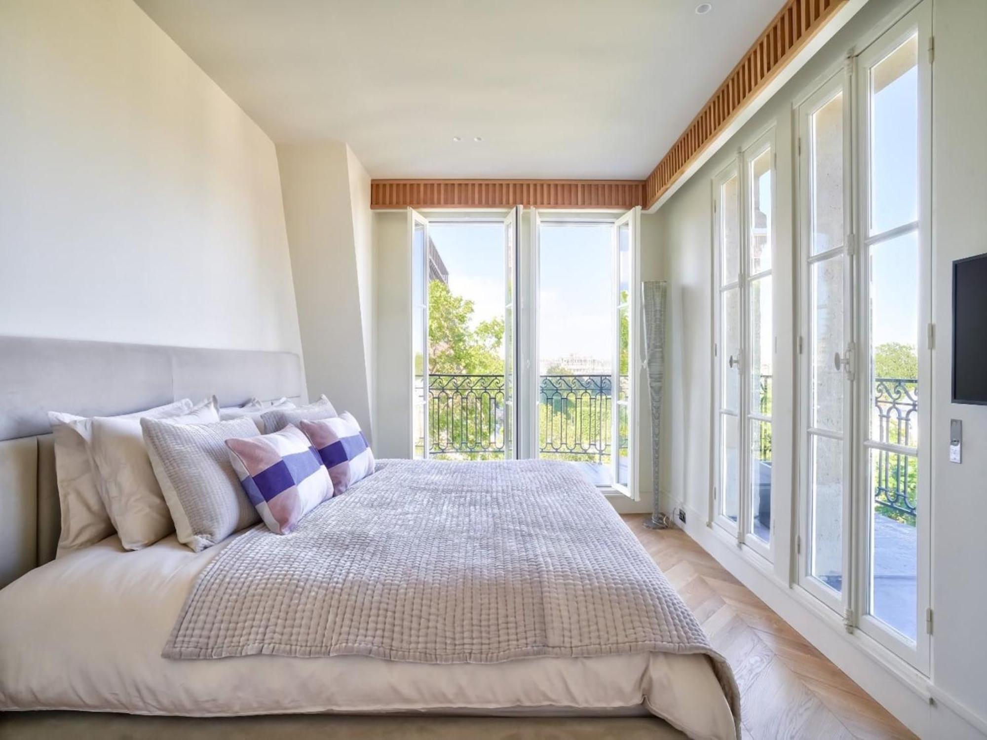 Luxury Duplex - 4bdr 8p-tour Eiffel- Bail Mobilite Apartment *