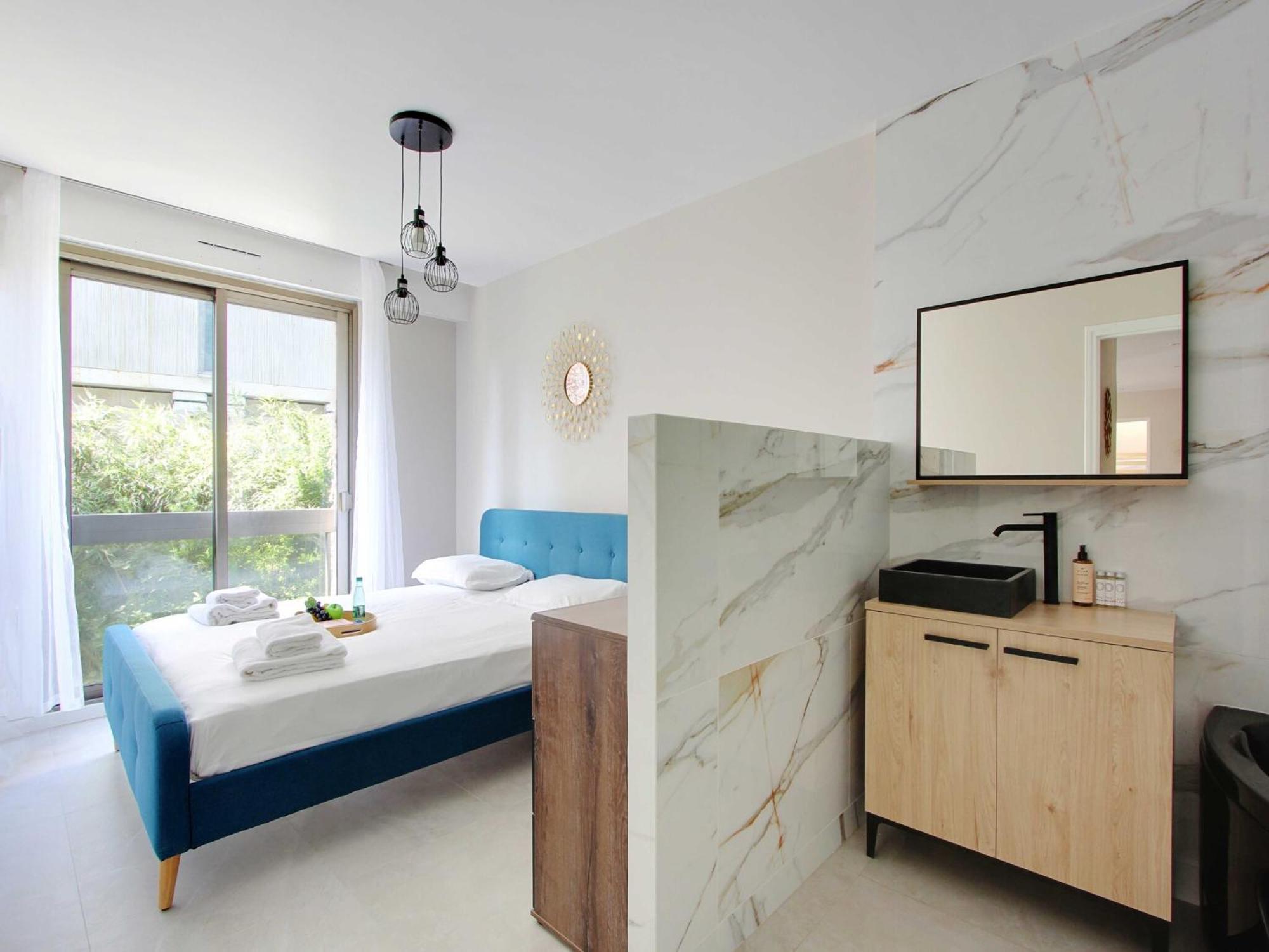Super 3bdr W Terrace - Pereire - Mobility Lease Apartment Paris