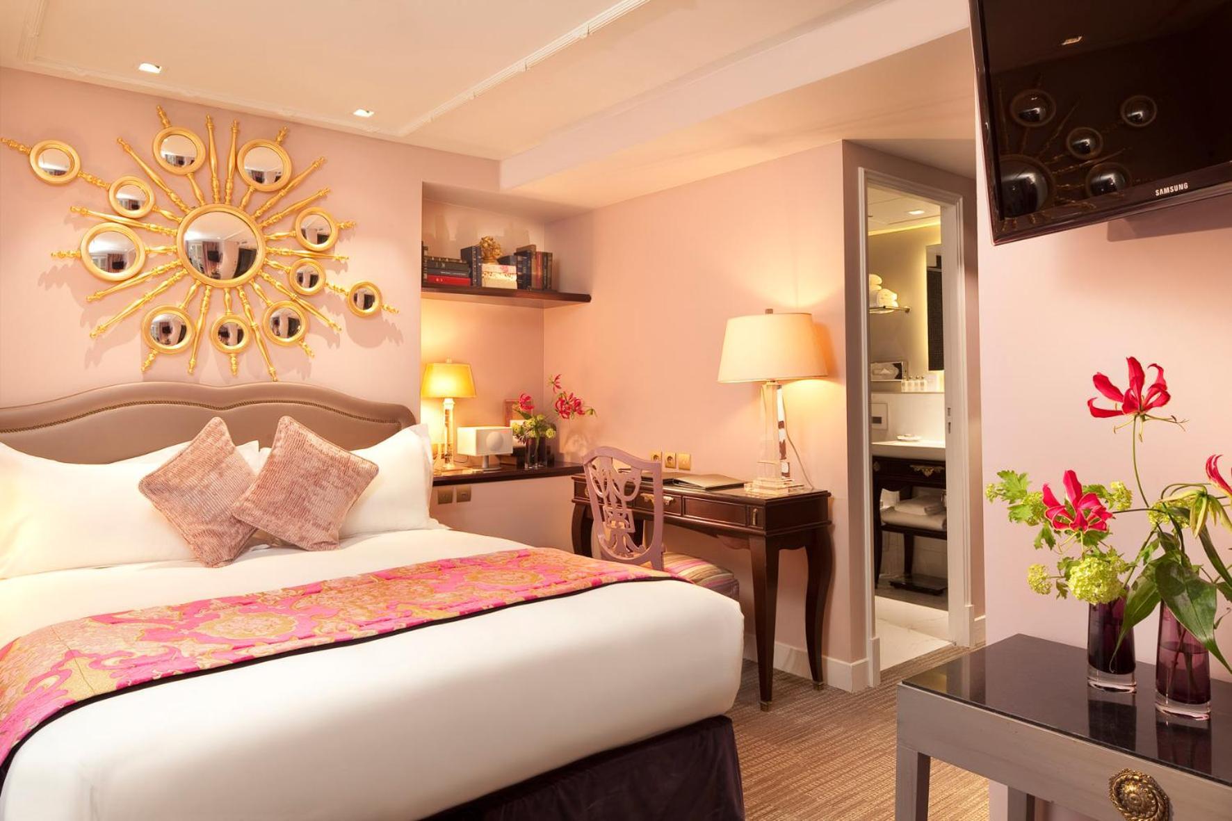 Hotel La Maison Favart 4*