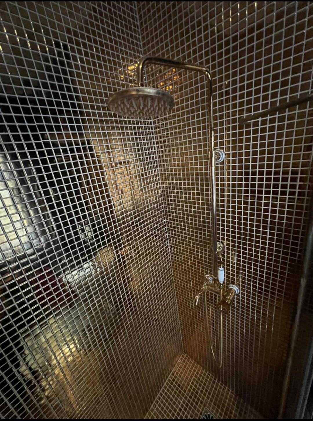Séjour chez l'habitant S - Louvre Museum - Shared Bathroom With Host Paris