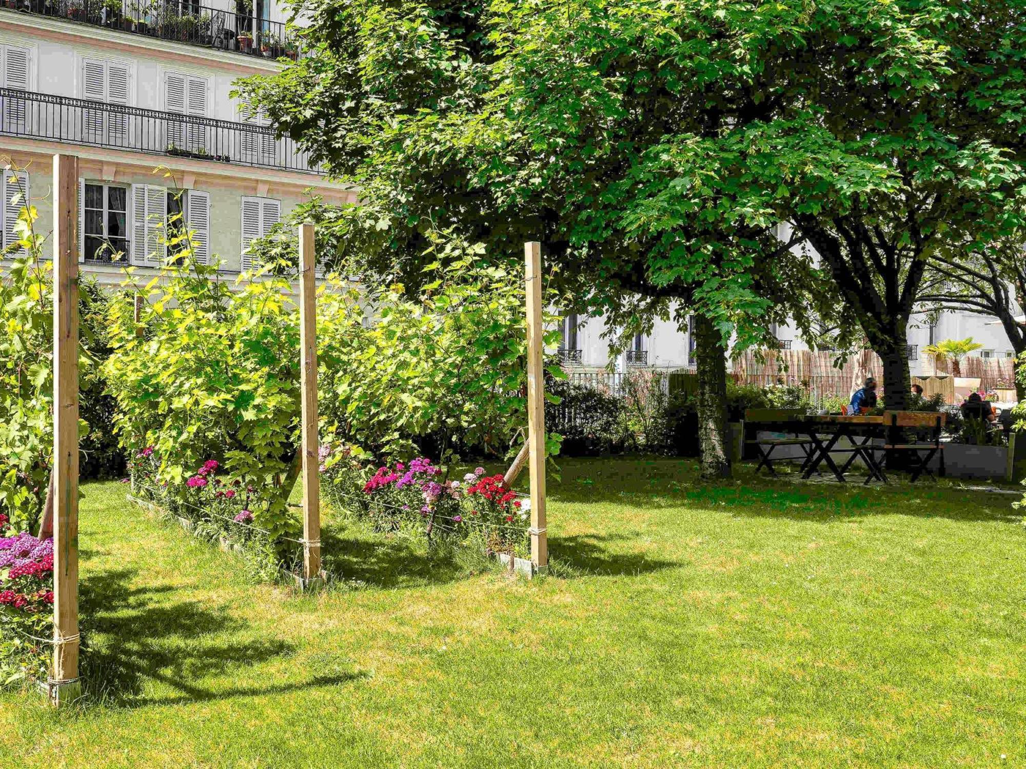 Hotel Mercure Montmartre Sacré Coeur 4*