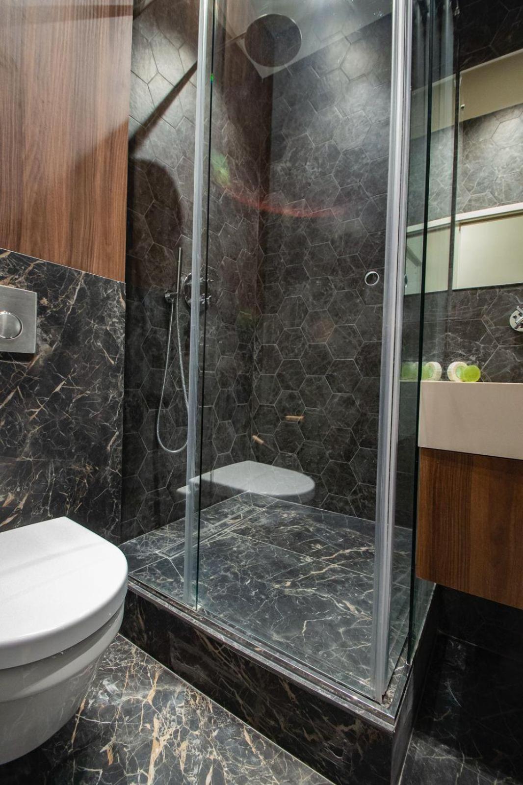 Hotel Perpetual Elysee Montaigne 4*