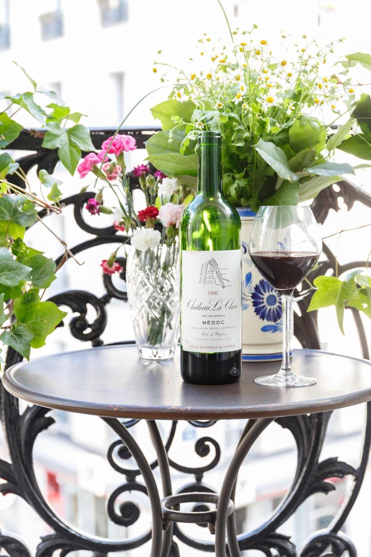 Apartment Mon - Vrai Parisien - Centre- Cosy Modern & Comfort - Free Travel Guide - Speciale Famille - Special Offer *
