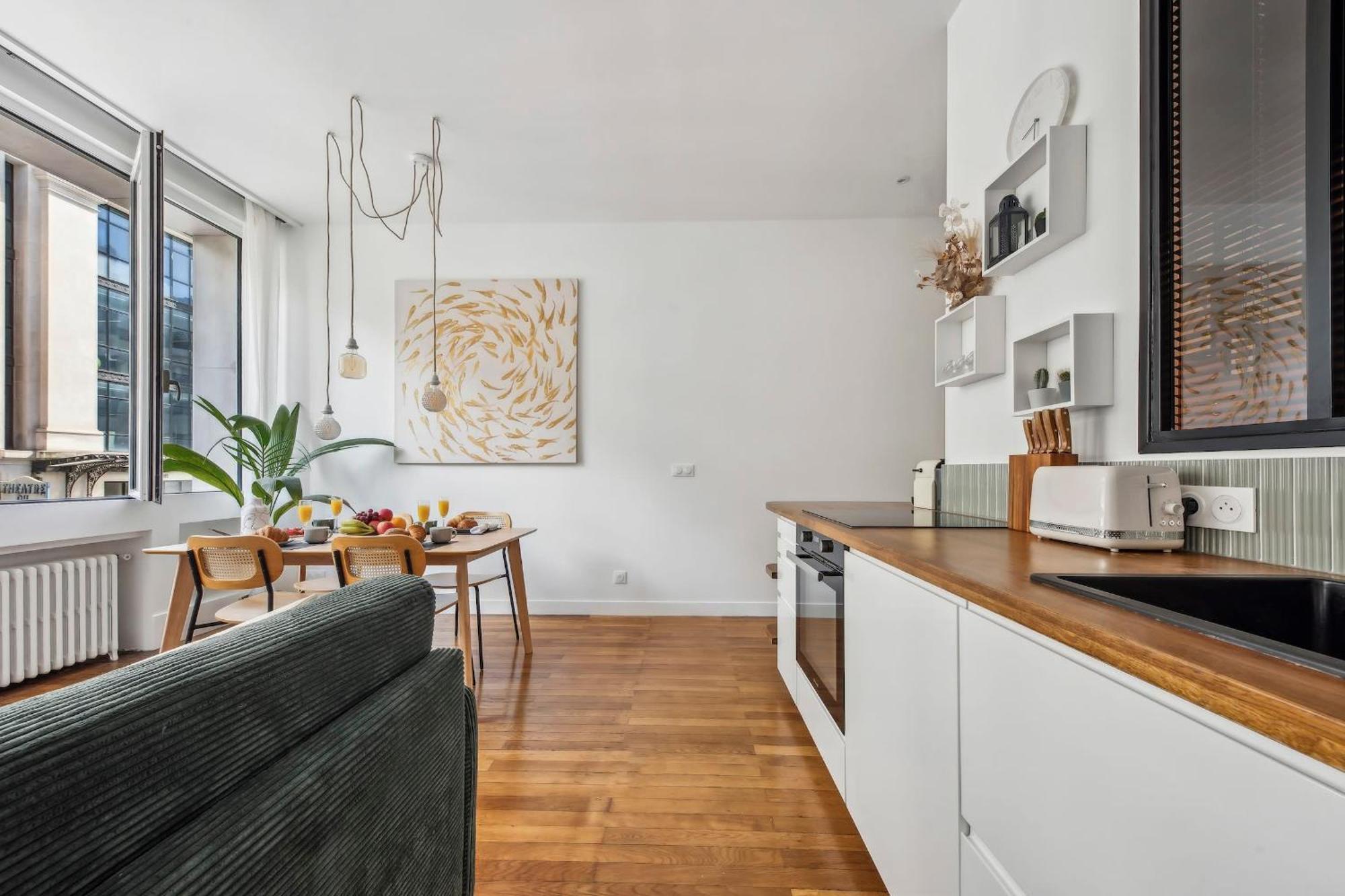 Bnbnova - Le Louvre & De Apartment *