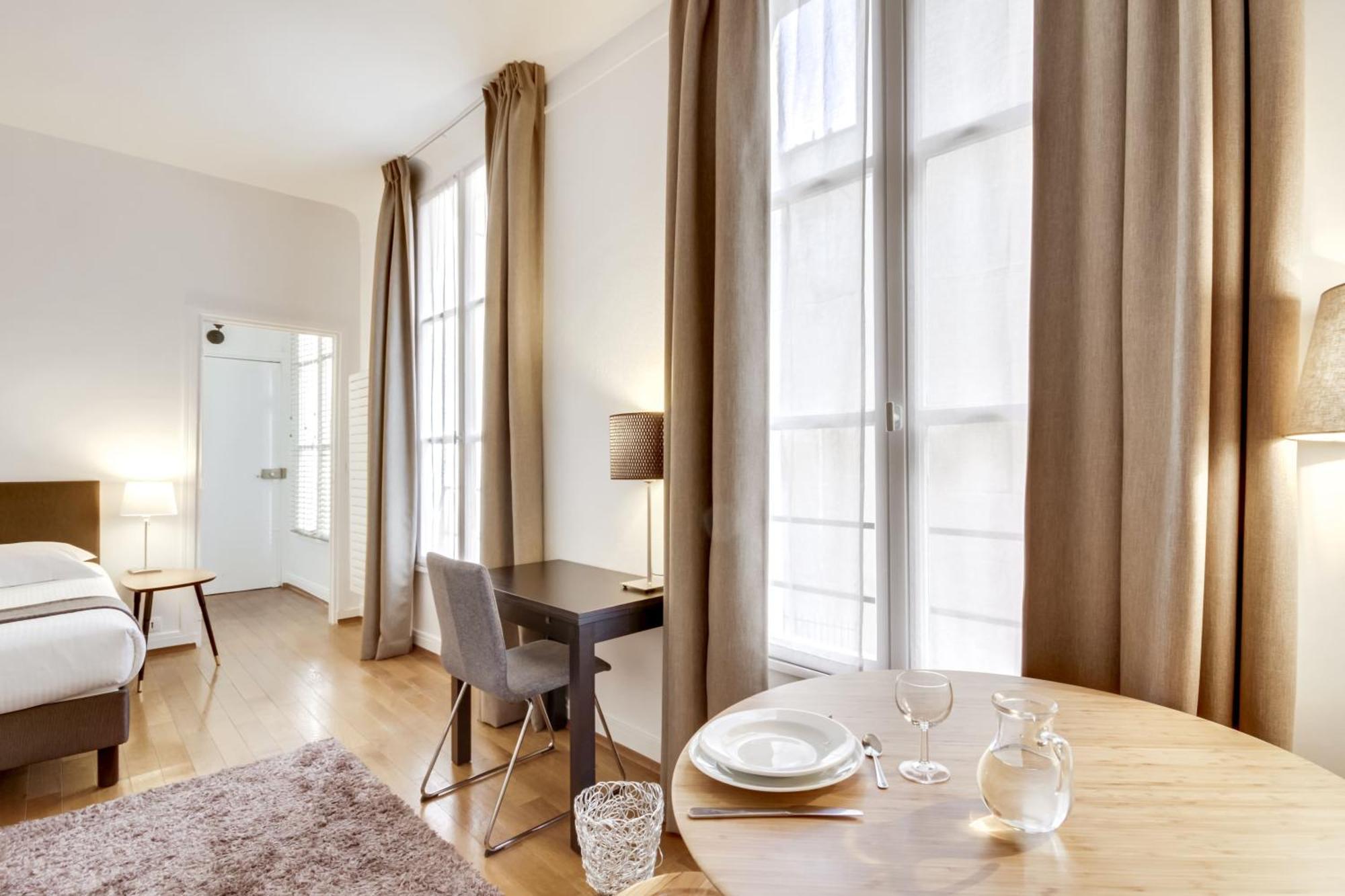 Services - Du Louvre Appartement *