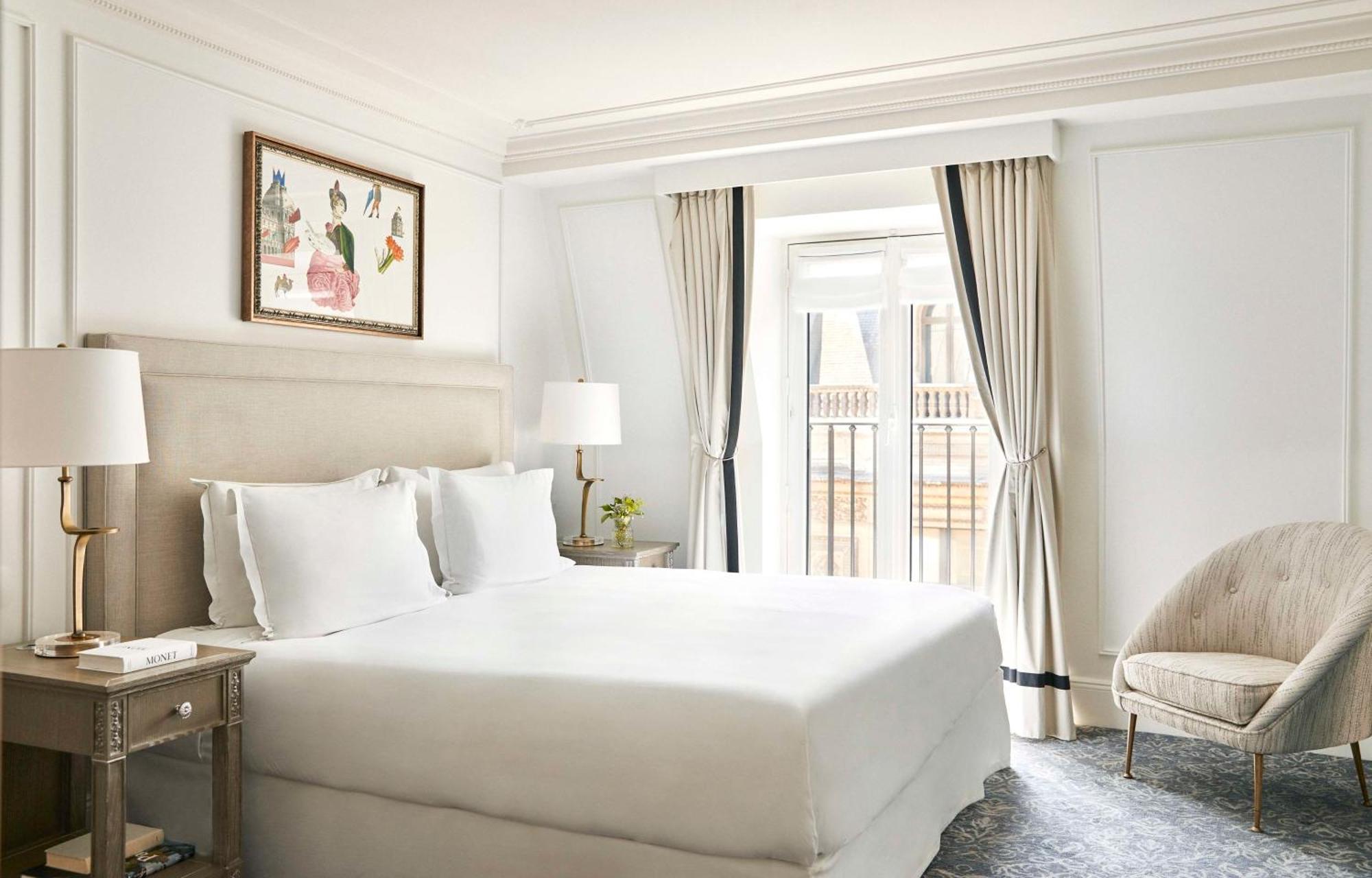 Du Louvre, In The Unbound Collection By Hyatt