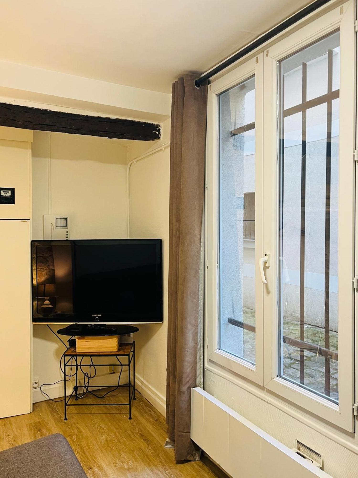 Arts Et Metiers Apartment *