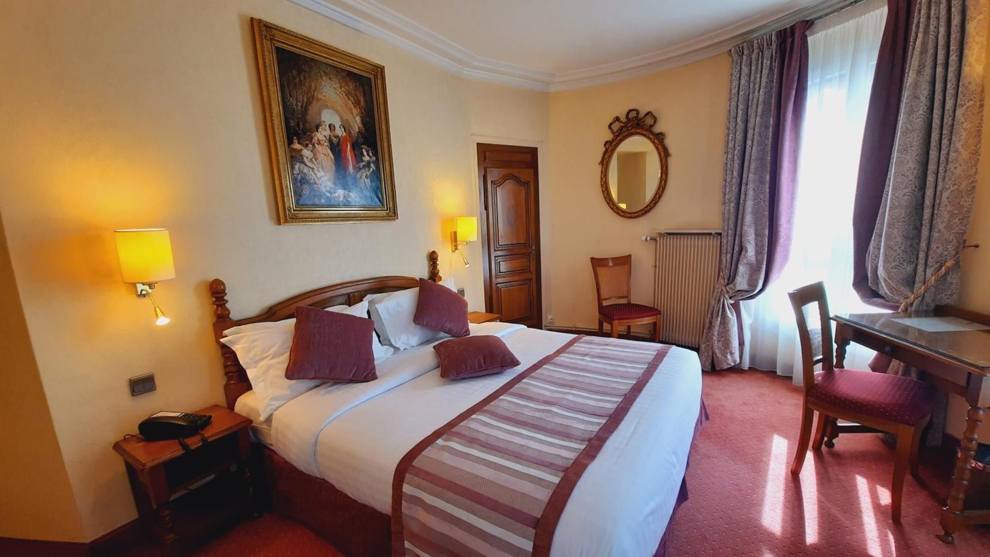Hotel Paix Republique Paris