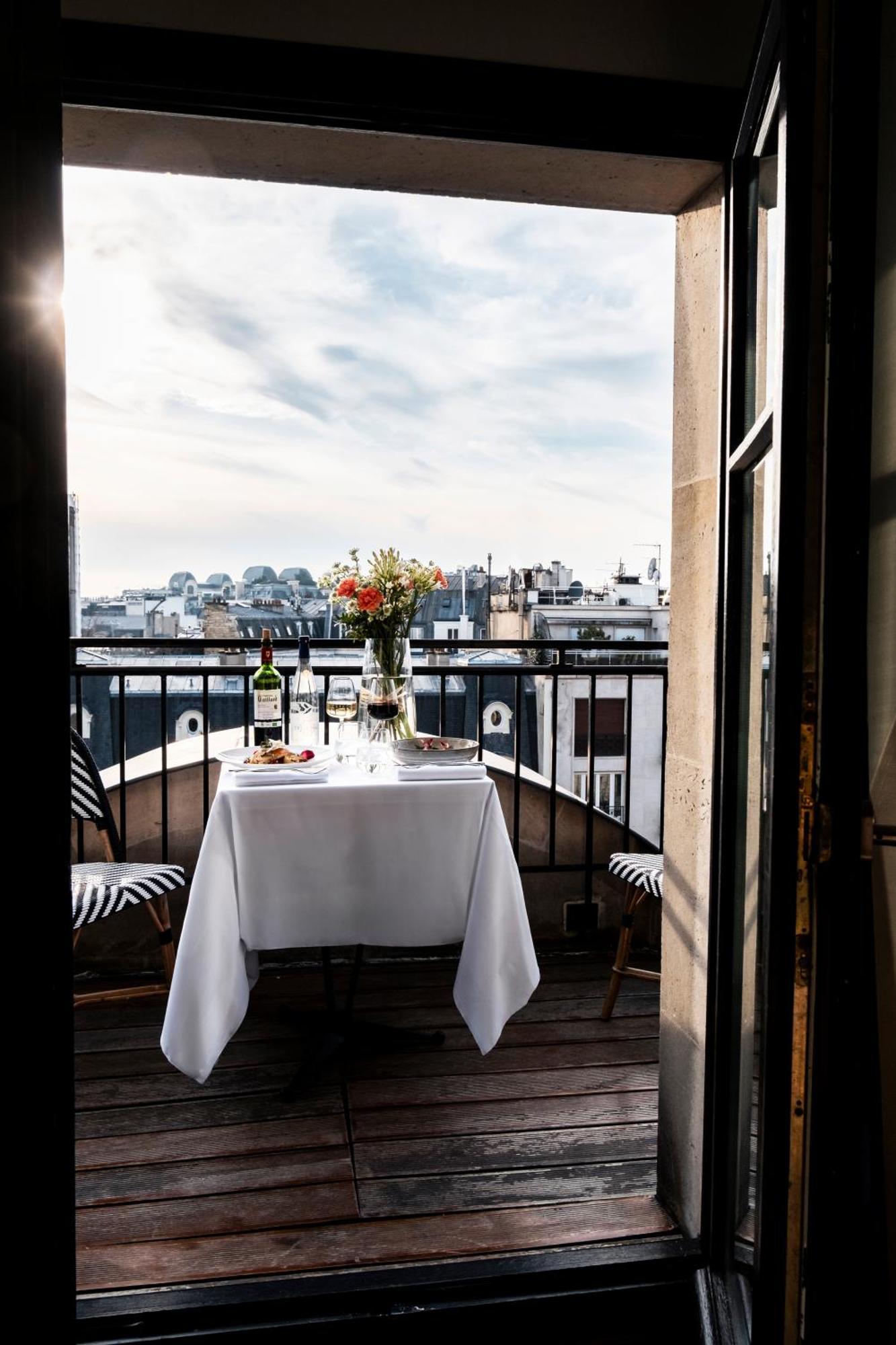 Hotel Grand Champs-elysees 5*