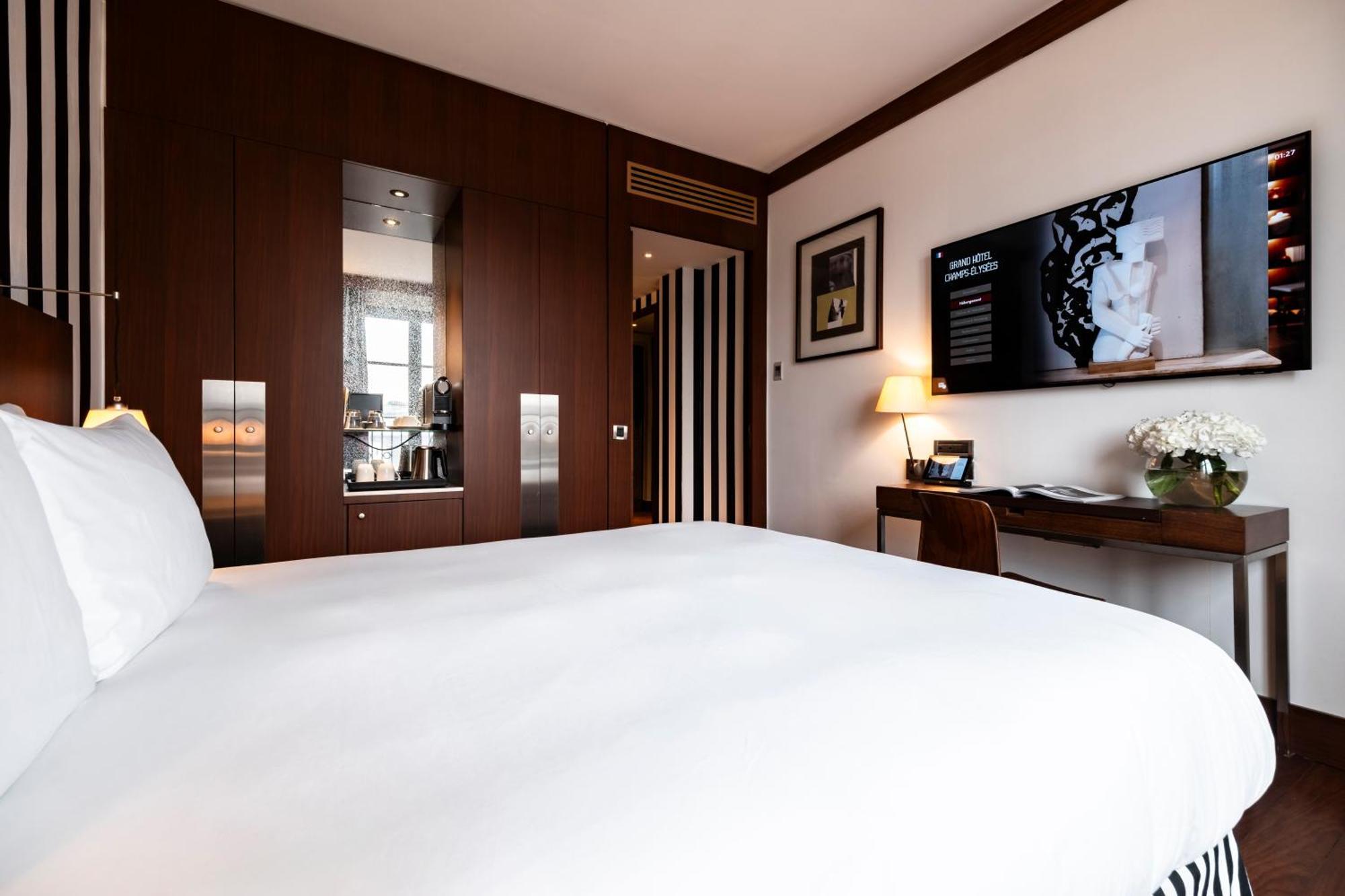 Grand Champs-elysees Hotel Paris