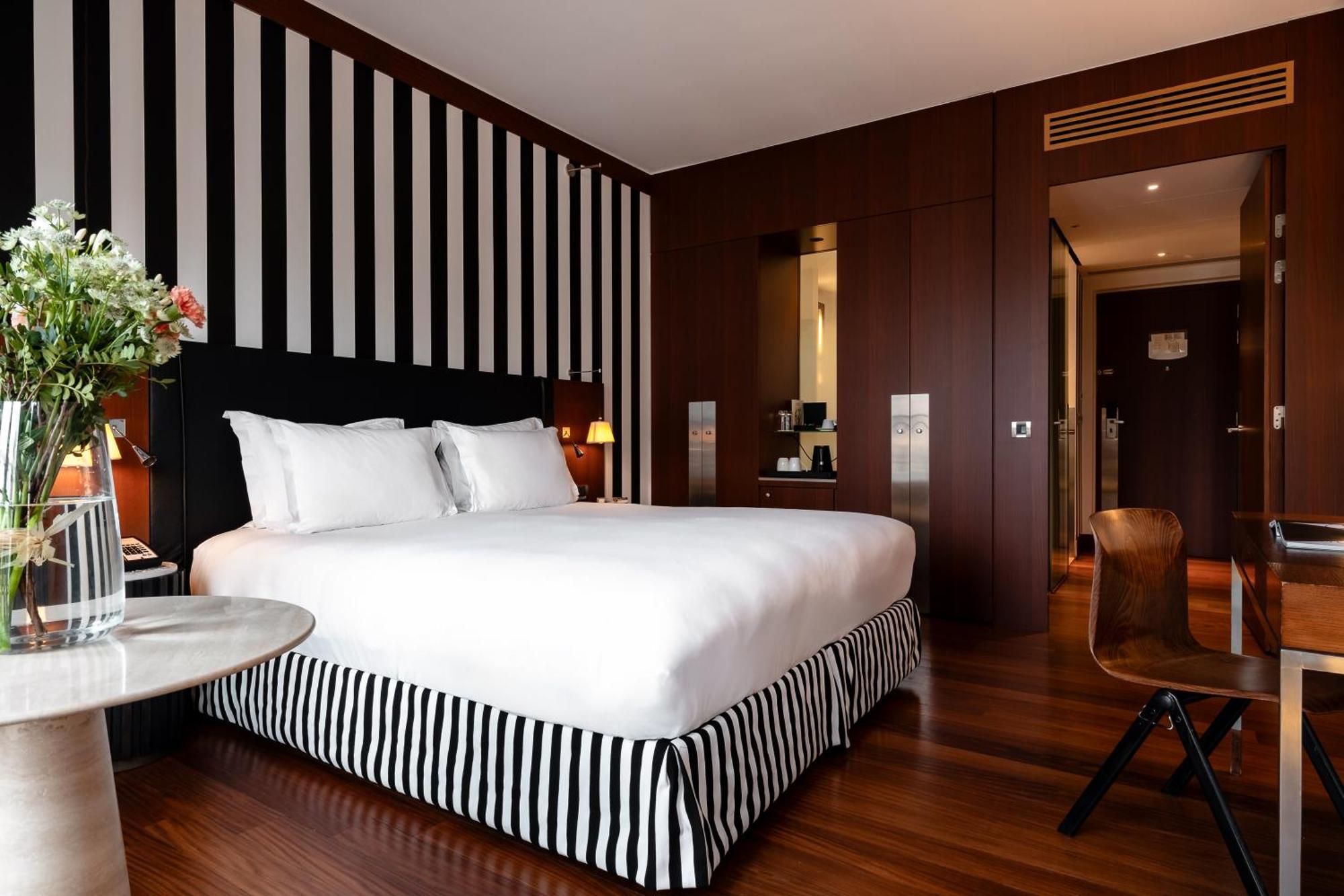 Hotel Grand Champs-elysees