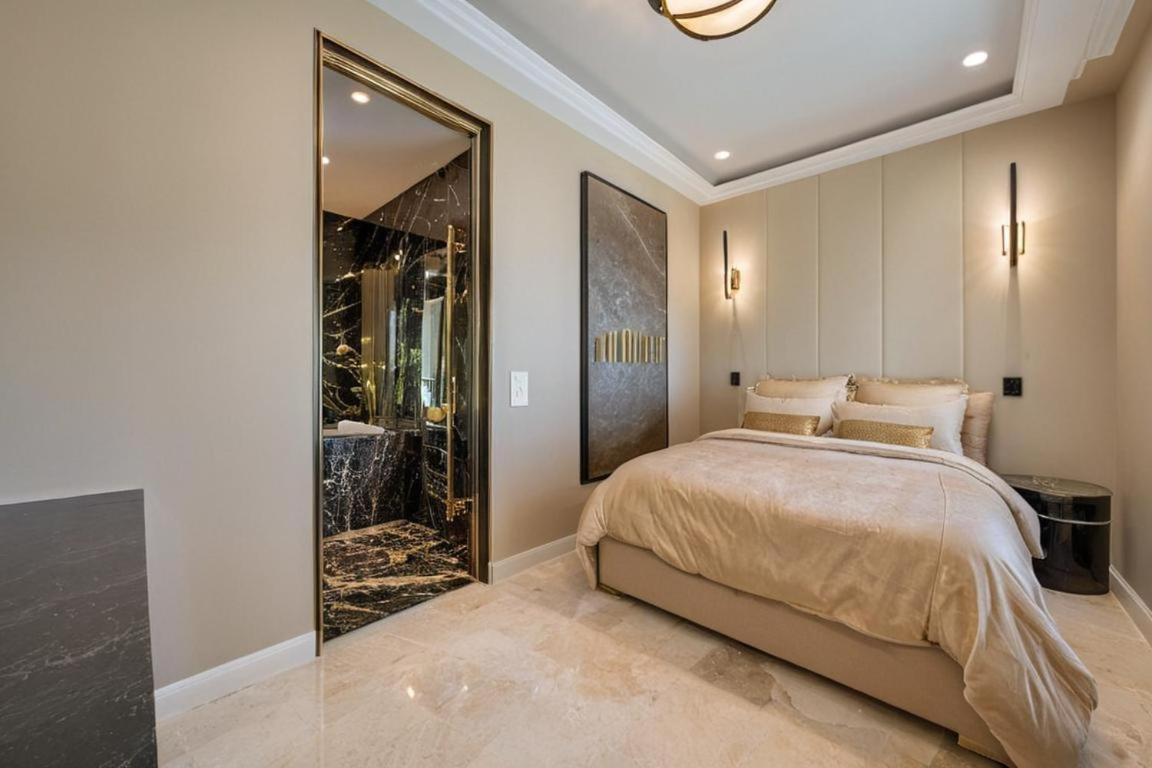 Luxe On The Champs-elysees Apartment *