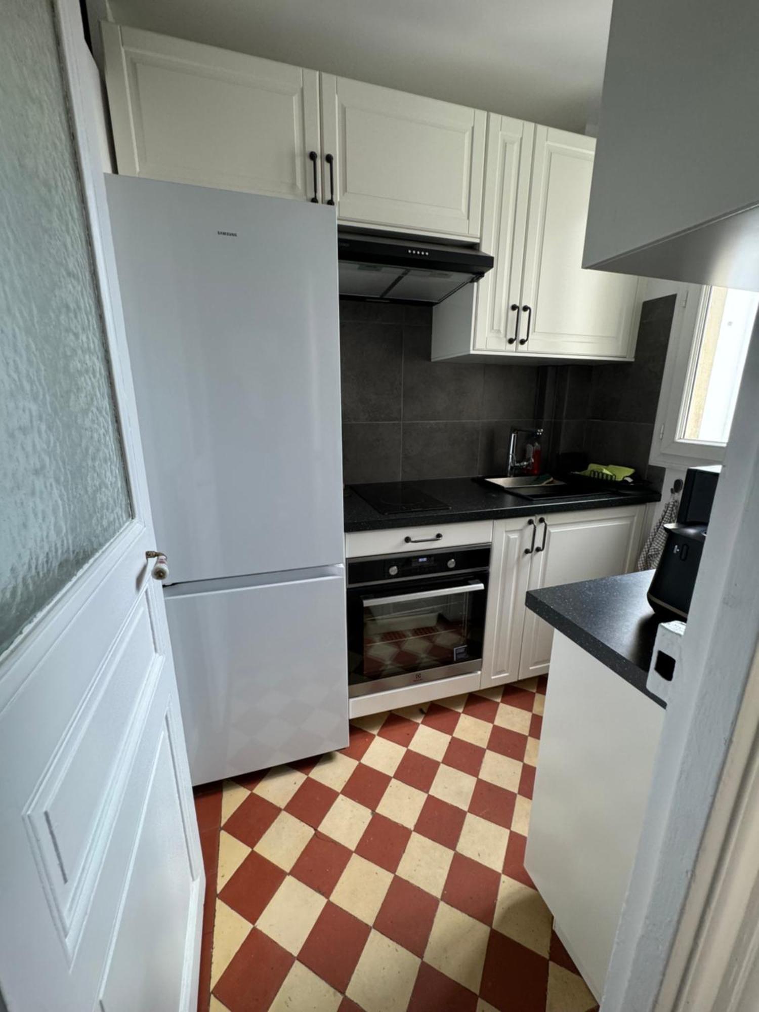 Magnifique 2 Pieces Renove A Neuf, 15, Idealement Situe Apartment Paris