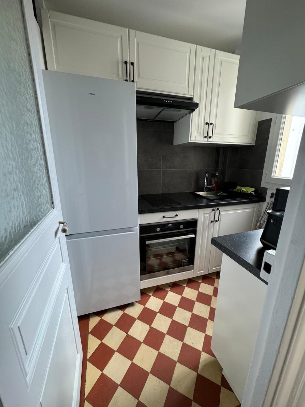Apartment Magnifique 2 Pieces Renove A Neuf, 15, Idealement Situe