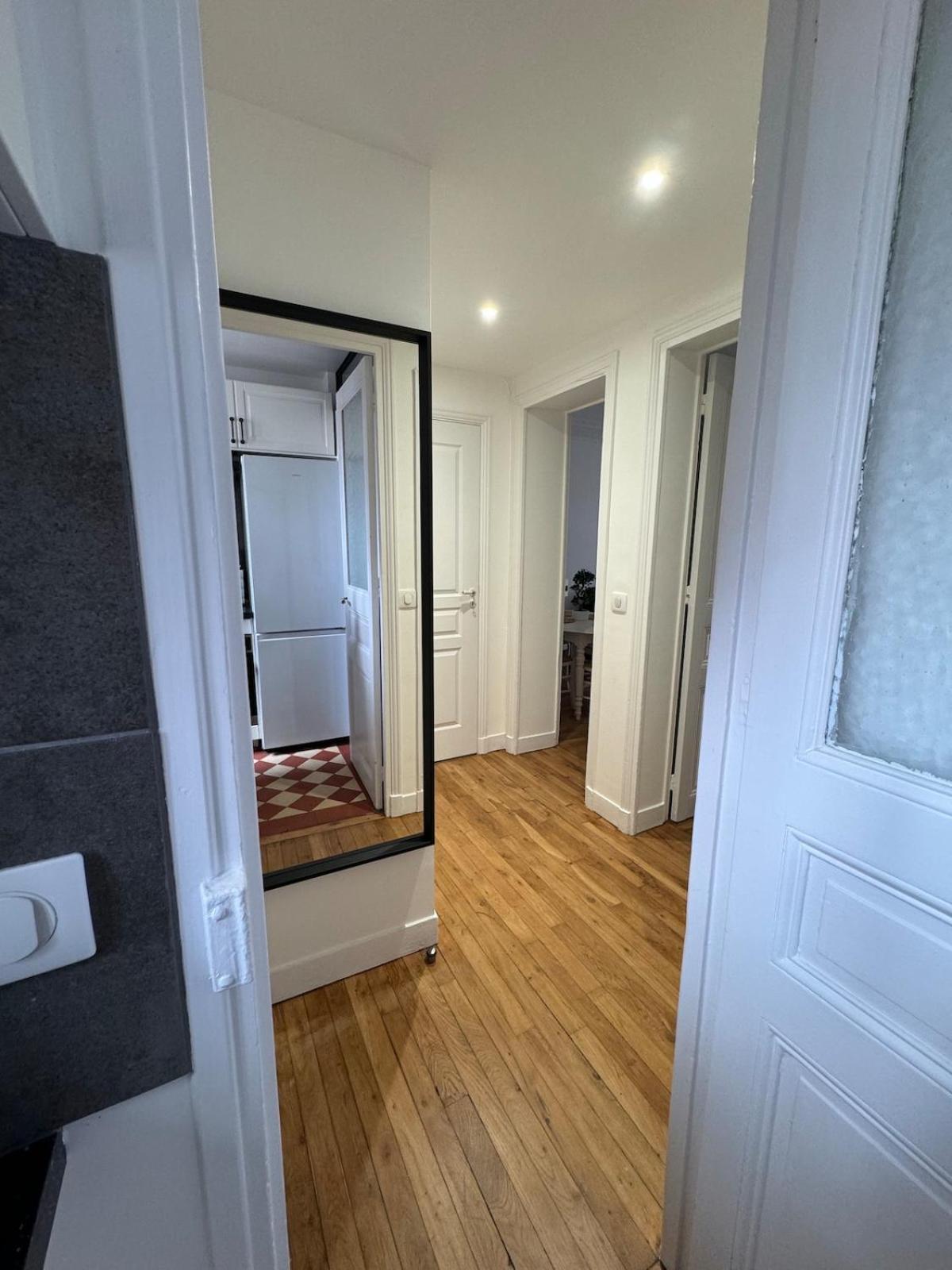 Magnifique 2 Pieces Renove A Neuf, 15, Idealement Situe Apartment