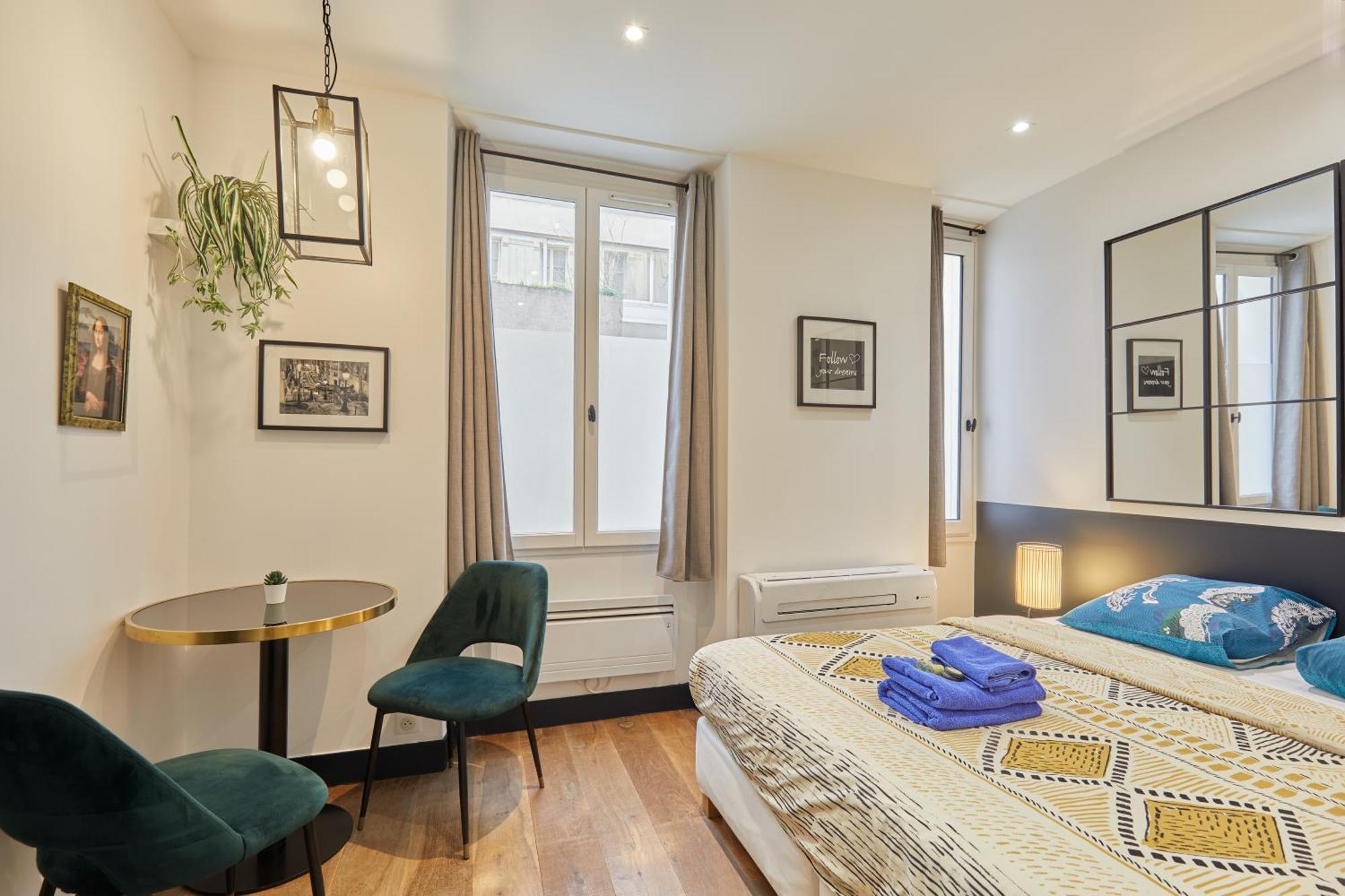 Appartement Rent A - Alma Paris