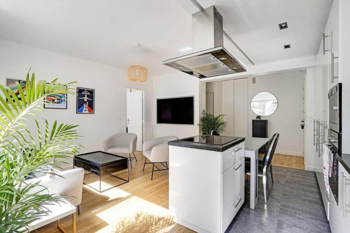 Apartment Spacieux - Arc De Triomphe