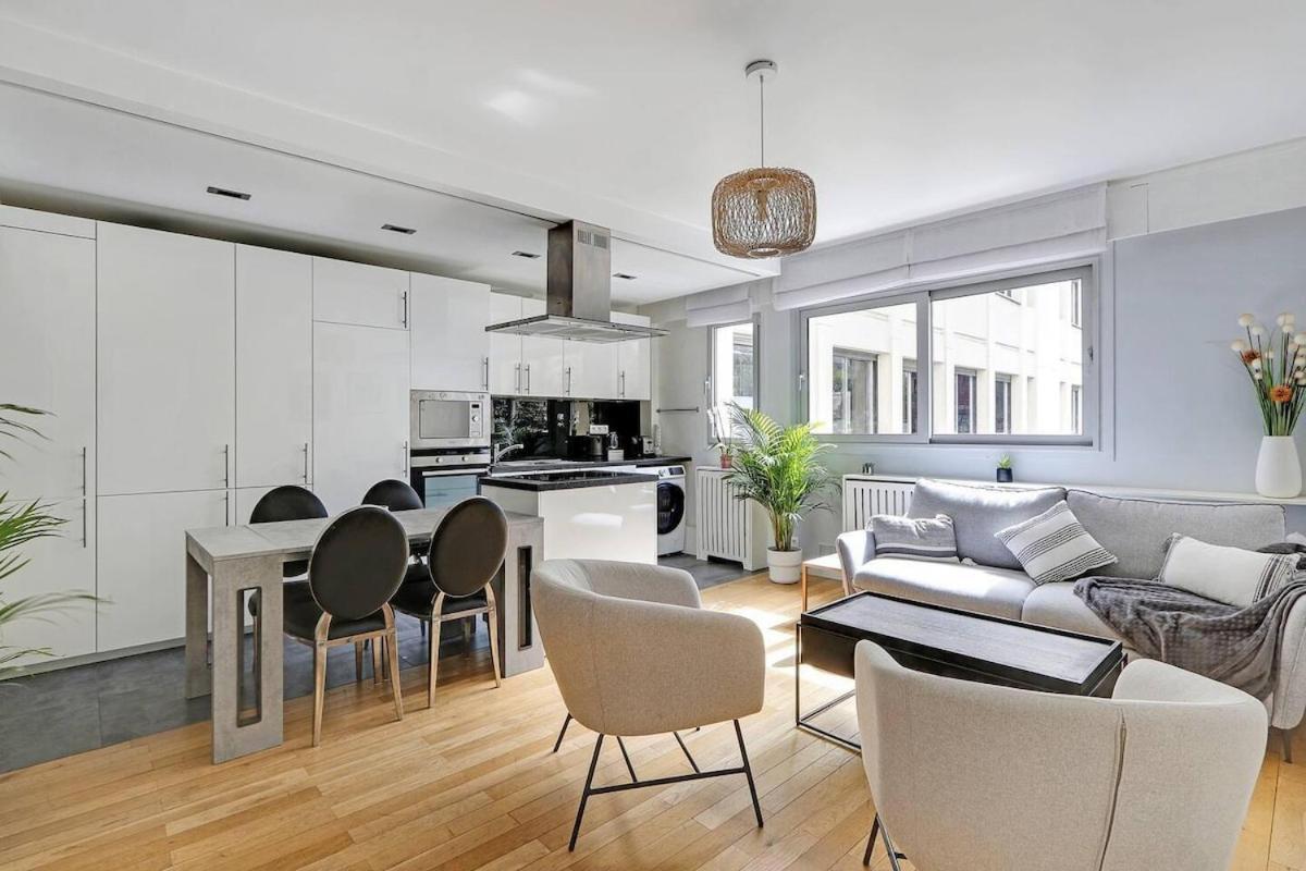 Spacieux - Arc De Triomphe Apartment *