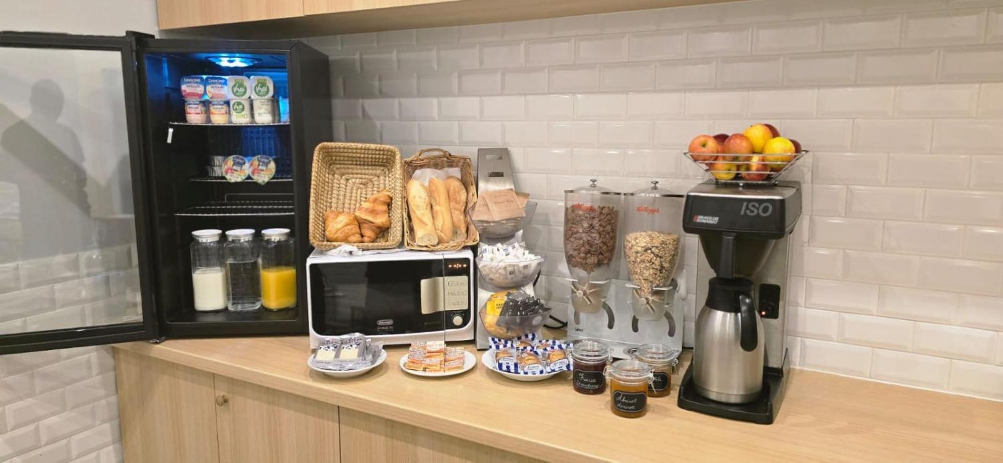 Hipotel Voltaire Bastille Hotel Paris