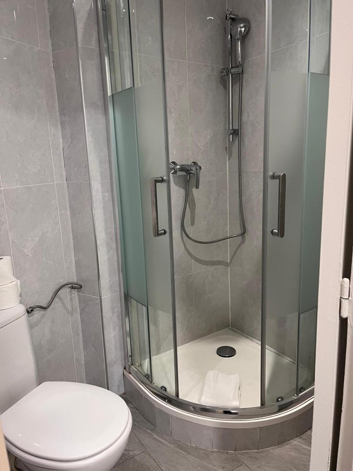 Hipotel Voltaire Bastille 3* Paris