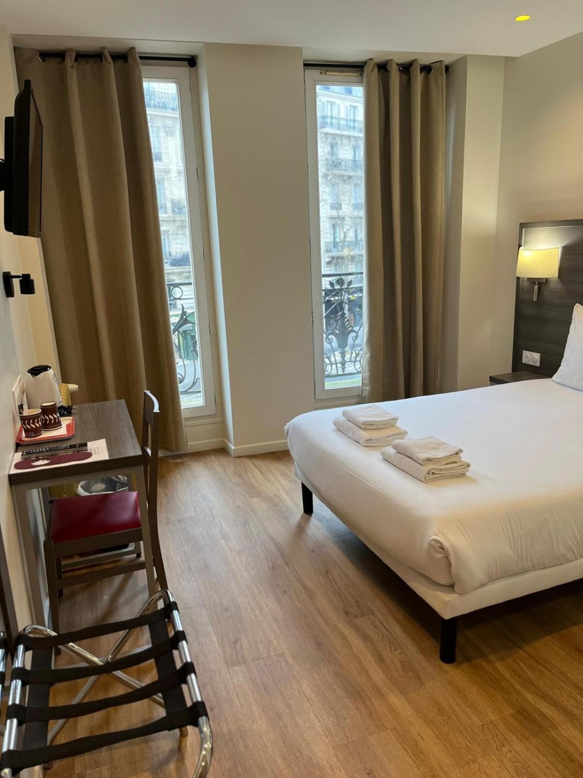 Hipotel Voltaire Bastille 3*