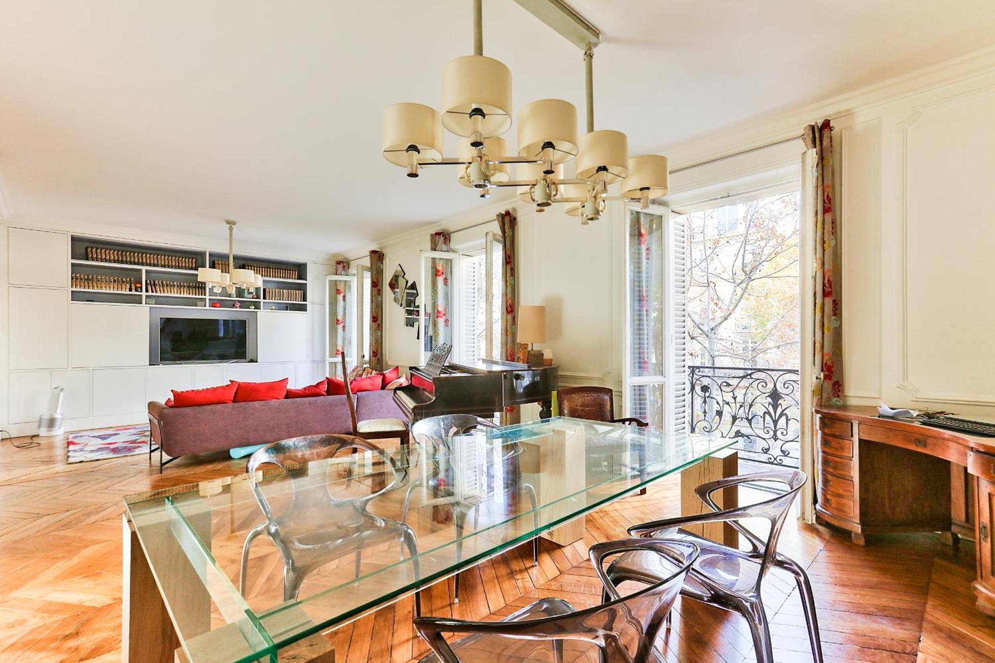 140m2 Proche Des Champs Elysees Appartement Paris