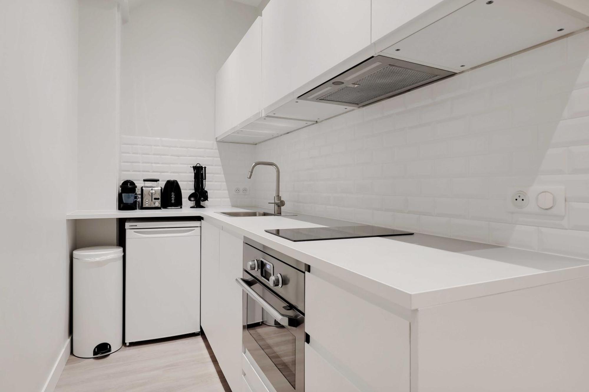 Cmg 1br/4p - République / Temple Appartement