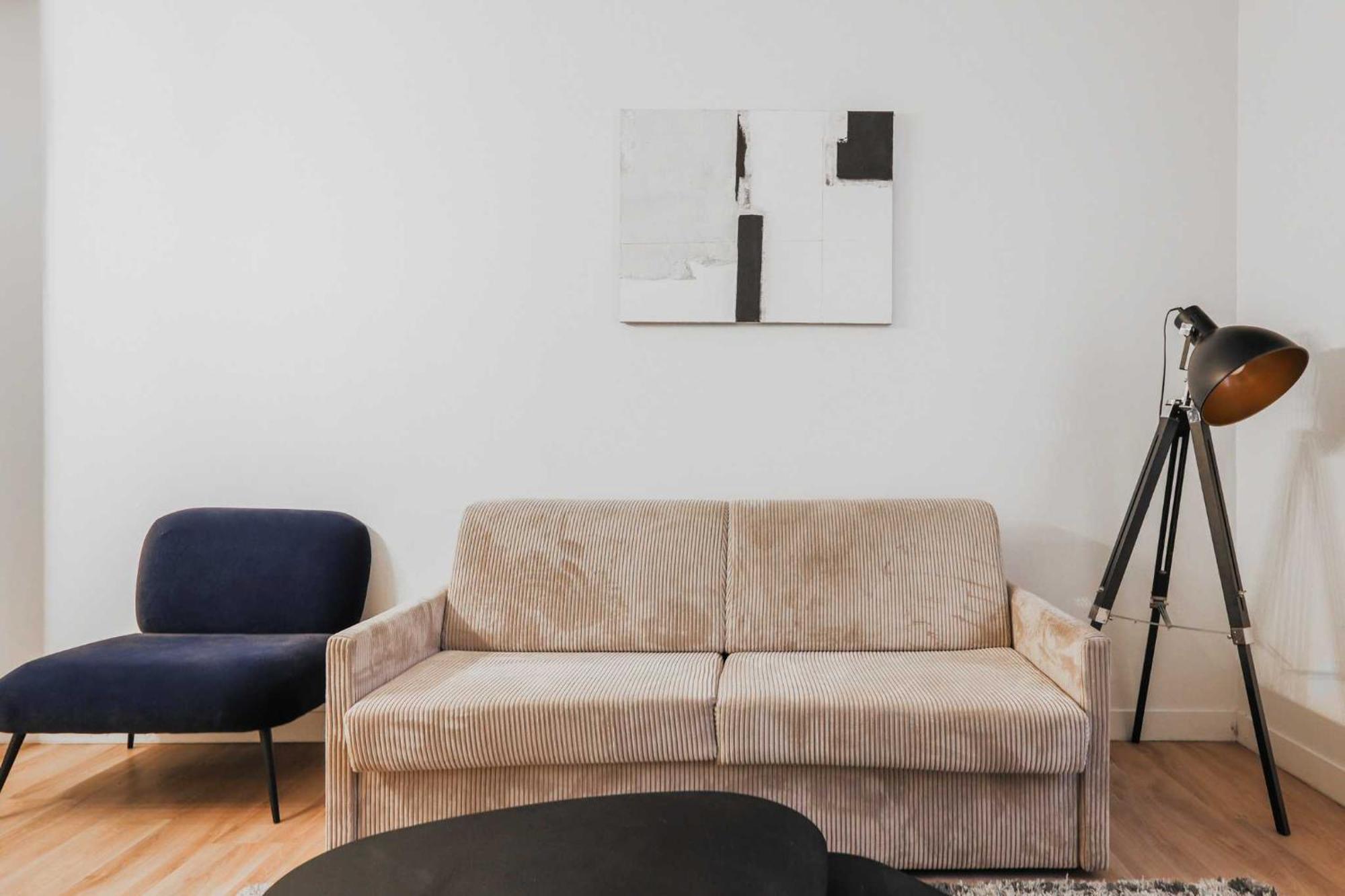 Cmg 1br/4p - République / Temple Appartement *